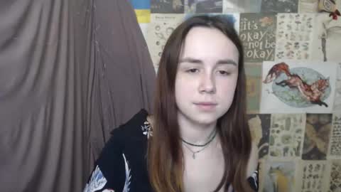 veryveryvery_shy online show from March 13, 8:17 am