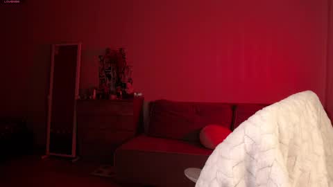 Iva  online show from November 17, 9:28 pm