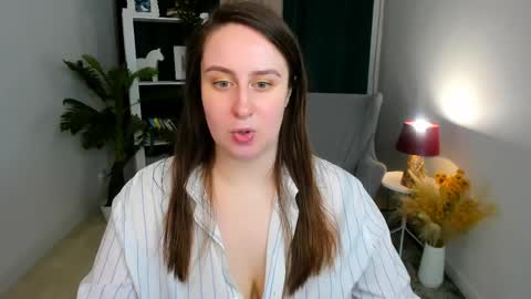 Camilla online show from April 10, 12:21 pm