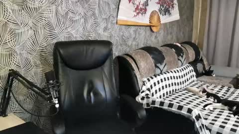 vialeras online show from February 9, 12:28 am