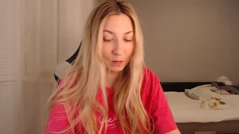 Amelia online show from December 16, 6:27 pm