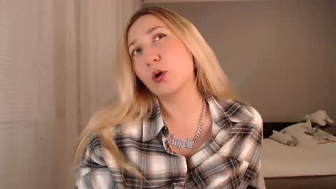 Amelia online show from January 21, 7:28 pm