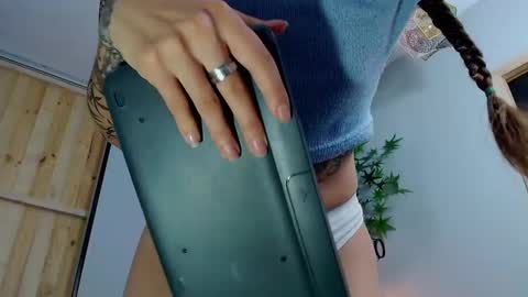 Victoria   online show from February 28, 7:46 pm