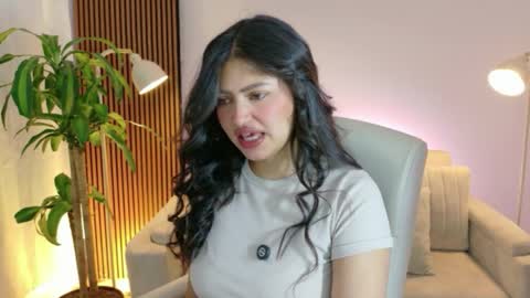 victoria online show from April 23, 1:46 pm