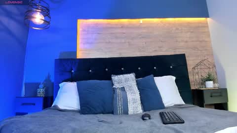 Victoria online show from November 23, 10:30 pm