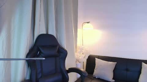 Victoria Collins online show from May 14, 3:16 am