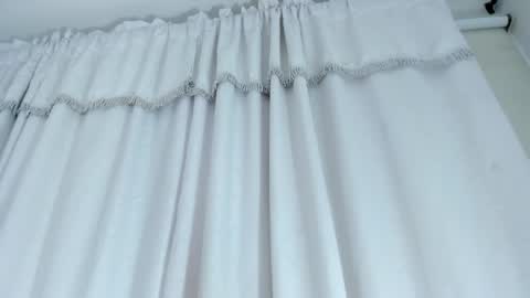 valentina online show from October 3, 11:40 am