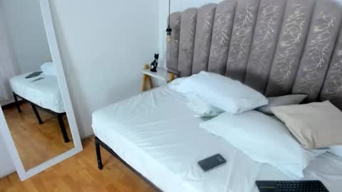 valentina online show from September 17, 11:46 am