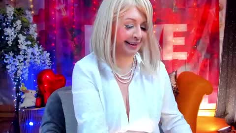 diorvictoria9 online show from February 13, 7:52 pm