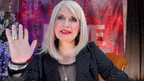 diorvictoria9 online show from February 25, 7:06 pm