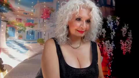 diorvictoria9 online show from September 12, 5:15 pm