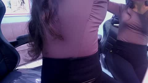 Snapshot of victoria_hernandez_t chatting on October 8, 1:28 pm Victoria online show from October 8, 1:28 pm
