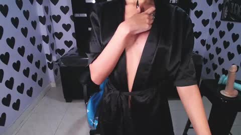 Victoria  online show from February 22, 9:15 pm