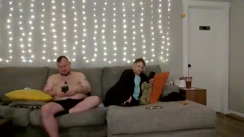 Victoria and Jesse online show from October 11, 2:32 pm