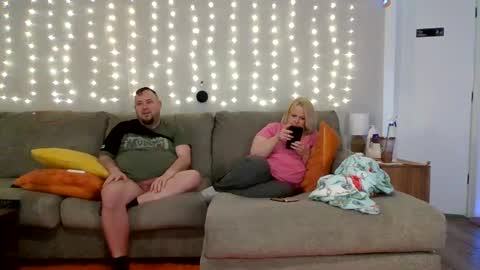 Victoria and Jesse online show from March 1, 5:16 pm