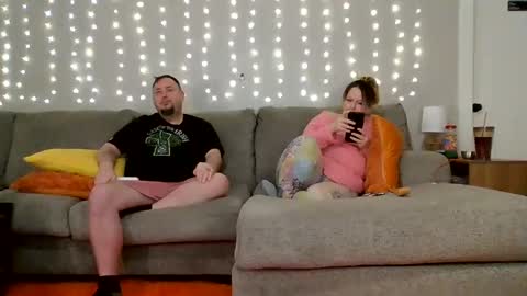 Victoria and Jesse online show from February 7, 2:15 pm