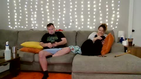 Victoria and Jesse online show from February 15, 12:43 pm