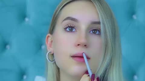 Victoria online show from October 5, 6:33 am