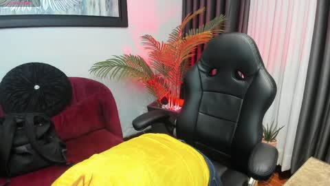 victoriapaker online show from June 1, 12:50 pm