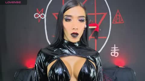 Victoria Vampire online show from March 31, 12:33 am