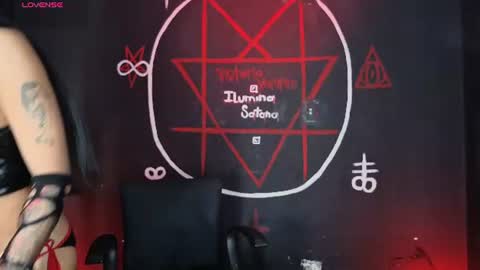 Victoria Vampire online show from August 1, 5:42 am