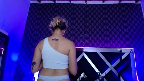 victtoria lee online show from September 20, 9:51 pm