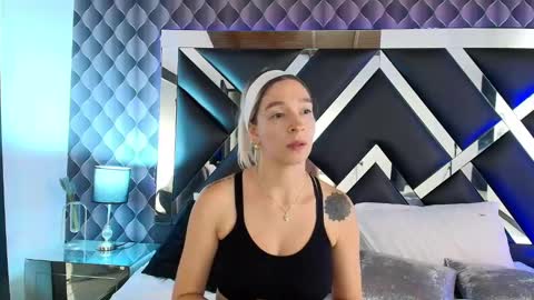 victtoria lee online show from February 25, 1:20 am