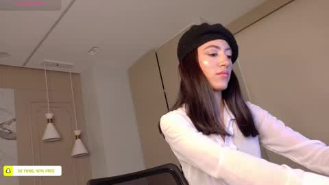 Victtoria Santini online show from November 5, 11:07 pm