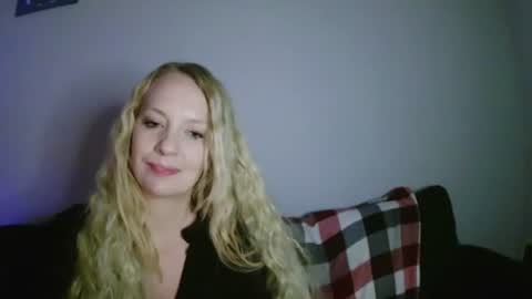 AllAmerican online show from December 6, 8:43 am
