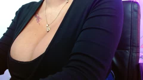 viioleta online show from April 9, 12:22 pm