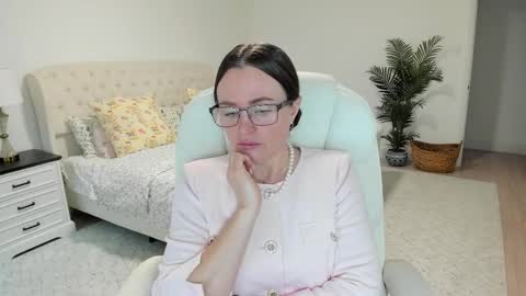 Ukrainian-woman online show from March 25, 12:34 pm