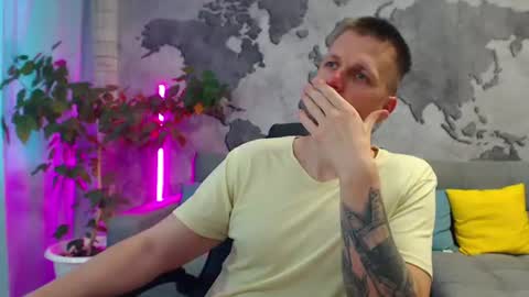 vikingchrisss online show from July 9, 11:03 am