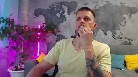 vikingchrisss online show from July 8, 10:51 am