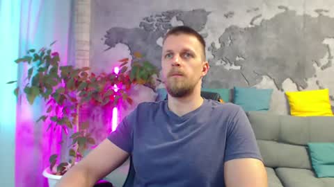 vikingchrisss online show from June 12, 10:25 am