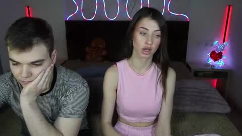 vikki and george online show from January 8, 2:50 am