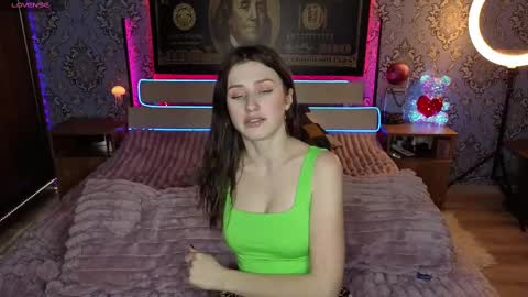 Snapshot of vikki_and_george chatting on March 5, 10:54 pm vikki and george online show from March 5, 10:54 pm