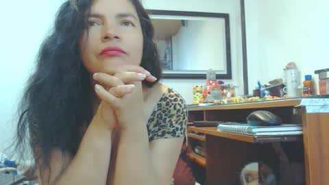 VIKKKTORIAAA online show from October 4, 8:34 am