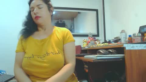 VIKKKTORIAAA online show from October 13, 5:42 am