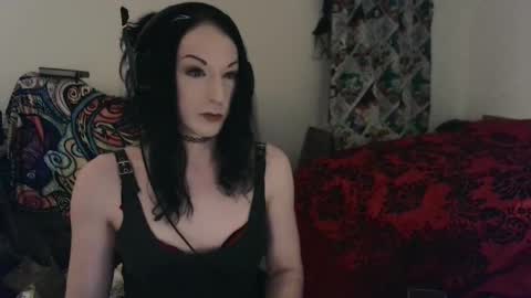 vikskikat online show from February 6, 11:37 pm