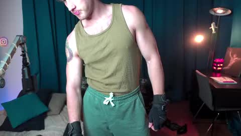 Snapshot of viktor_secret chatting on February 11, 1:41 pm fansly  VITEKsecret online show from February 11, 1:41 pm