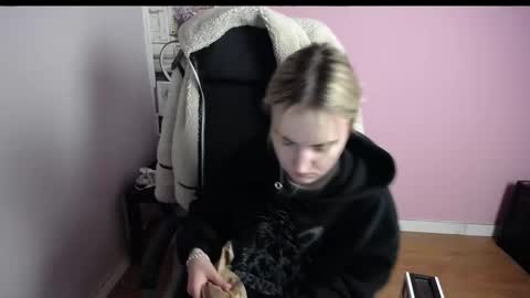 viktoria_lovely online show from December 23, 6:52 am