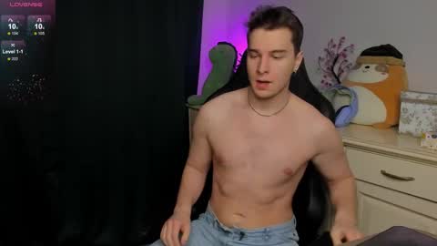 Vincent Strong online show from December 5, 9:19 am