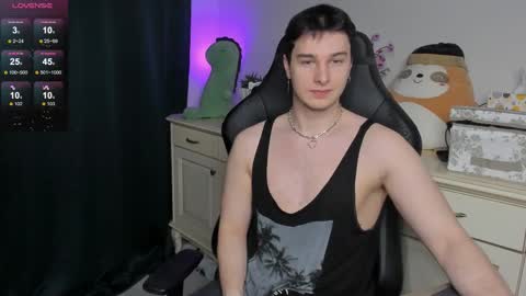 Vincent Strong online show from December 22, 8:10 am