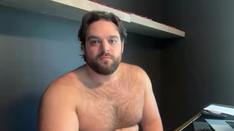 Vinfaro27 online show from October 26, 5:34 pm