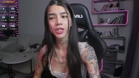 vinkitinkii online show from February 14, 6:45 am