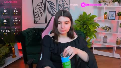 Snapshot of viola__shy chatting on February 14, 1:56 am Viola online show from February 14, 1:56 am