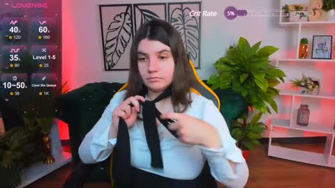 Snapshot of viola__shy chatting on March 12, 12:53 am Viola online show from March 12, 12:53 am