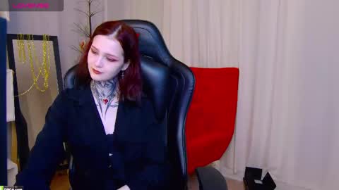 Viola online show from December 16, 1:57 am