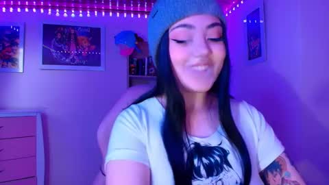 violet online show from September 18, 8:35 pm