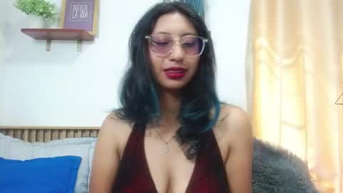 V I O L E T  online show from July 1, 3:53 pm